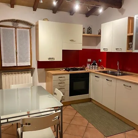 Appartamento Affittacamere “ La Casa Di Claretta” Foligno